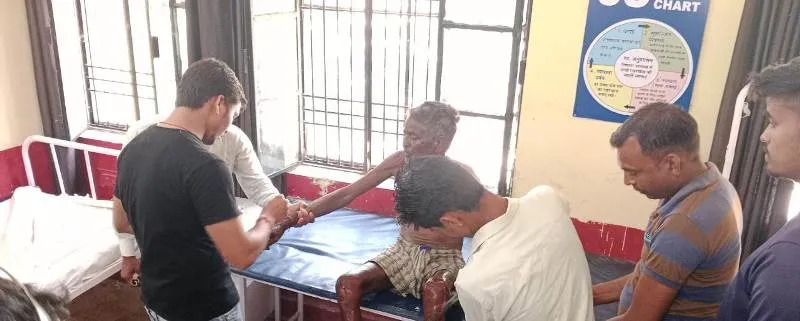बाराबंकी : मेंथा की टंकी फटने से किसान झुलसा