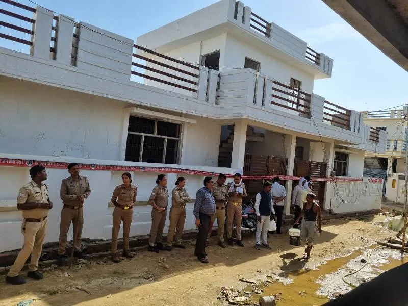 लखनऊ : निर्माणाधीन काॅम्पलेक्स, होटल व रो-हाउस सील