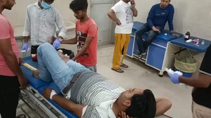 बहराइच : सड़क हादसों में युवक की मौत, पिता पुत्र समेत छह घायल