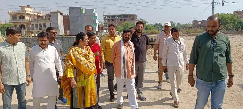 लखनऊ : शहर वासियों को जलभराव से मिल सकती है निजात, महापौर ने स्थलीय निरीक्षण कर अधिकारियों को दिये निर्देश