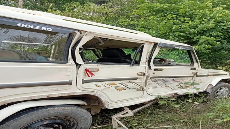 बहराइच : नानपारा लखीमपुर मार्ग पर हुआ बड़ा हादसा, बाइक और बोलेरो की भिड़ंत में किशोर की मौत, दो घायल