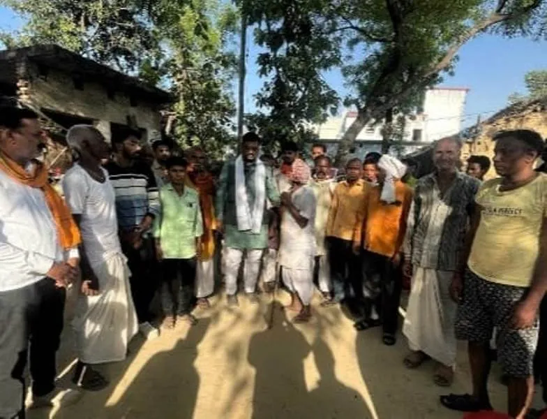 संत कबीर नगर : नगर निकाय चुनाव के बाद पूरी निष्ठा से जन सम्पर्क अभियान में जुटे सदर विधायक अंकुर राज तिवारी