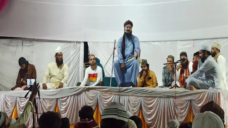 अयोध्या : रुदौली के सीवन में हुई शाने औलिया कान्फ्रेंस व उर्स