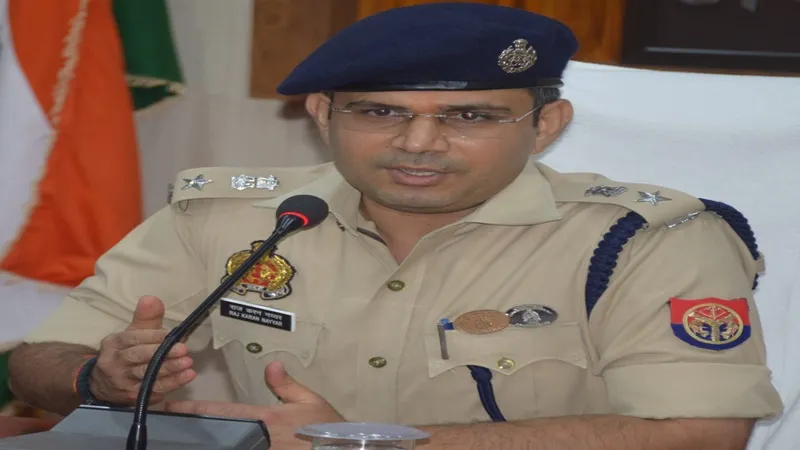 अयोध्या : नवागत एसएसपी ने ग्रहण किया कार्यभार, पूर्व को दी गई विदाई