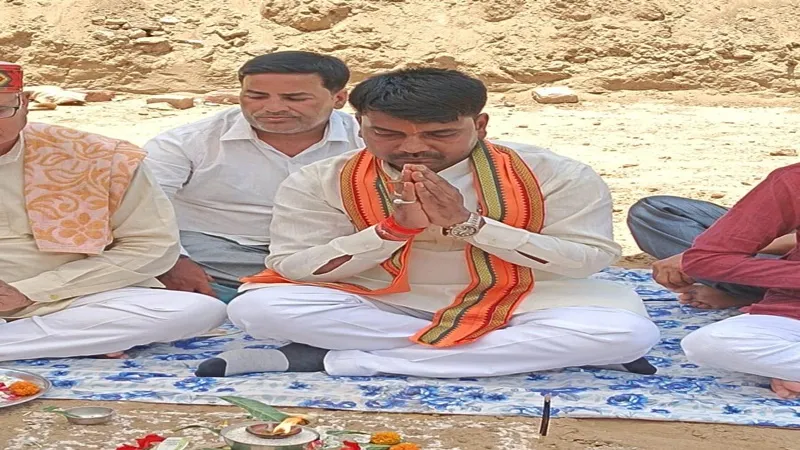 संत कबीर नगर : जल जीवन मिशन योजना के तहत मुकुंदपुर में बनाई जा रही है पानी की टंकी, विधायक ने किया भूमि पूजन