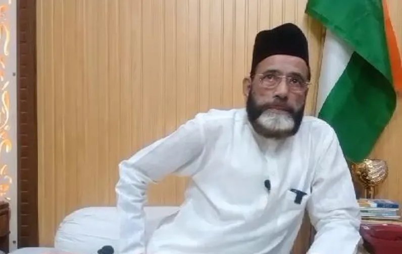 बरेली: मौलाना तौकीर रजा ने दिया विवादित बयान, बोले- हमने भी हाथों में चूड़ियां नहीं पहनी...किसी भी हद तक जाएंगे