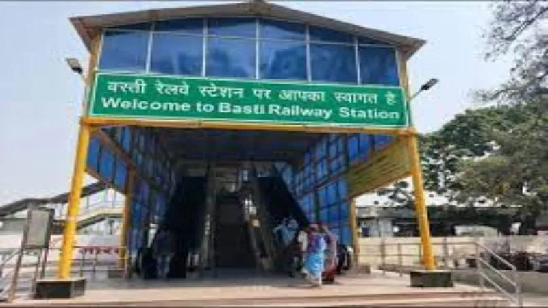 बस्ती में रेलवे स्टेशन पर लावारिस बैग में सोता मिला मासूम, मां के साथ दो माह पहले हुआ था लापता  