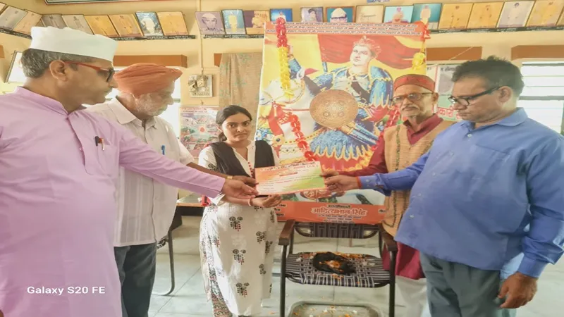 बहराइच : सेनानी भवन सभागार में चहलारी नरेश की जयंती पर सभा का आयोजन, लोगों ने दी श्रद्धांजलि