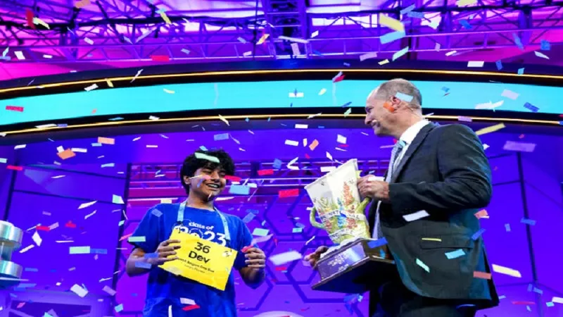 भारतीय-अमेरिकी देव शाह ने 2023 का ‘स्क्रिप्स नेशनल स्पेलिंग बी’ जीता खिताब, कहा- 'यह अद्भुत है... मेरे पैर अभी भी कांप रहे हैं'