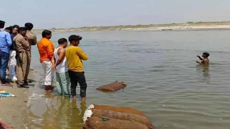 प्रयागराज: संगम में डूबे अधिवक्ता समेत चार युवकों का मिला शव, एक युवक की तलाश जारी