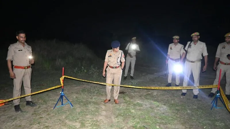 Auraiya Crime News : दुष्कर्म के आरोपी की पुलिस से मुठभेड़, पैर में लगी गोली, तीन मुकदमें है दर्ज