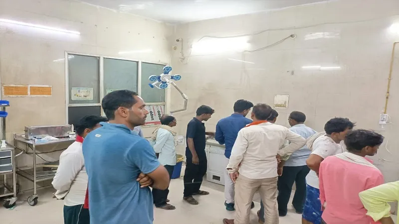 बहराइच: मेंथा आयल टंकी में हुआ ब्लास्ट, सगे भाई घायल, लखनऊ रेफर