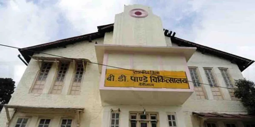 नैनीताल: अस्पताल में गंदे बिस्तर व चादर देख बिफरे स्वास्थ्य सचिव 