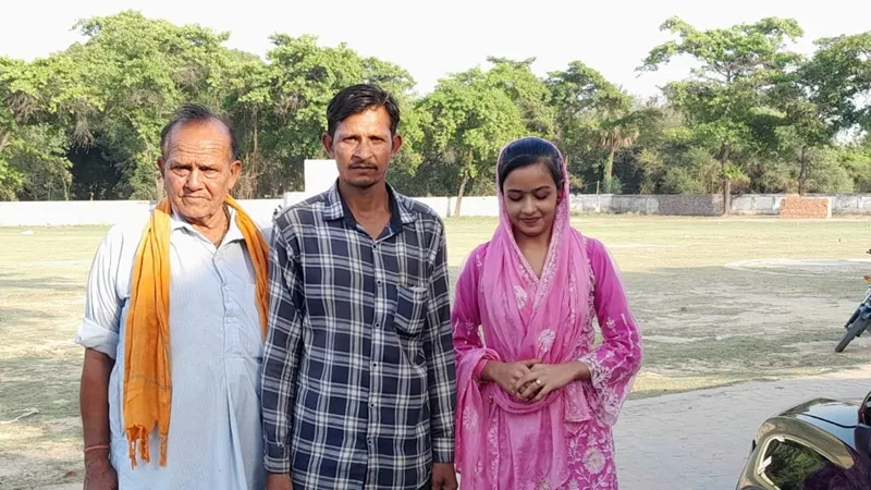 बहराइच: प्रेमी को पाने के लिए रुबीना से रूबी बनी प्रेमिका, मजहब की दीवार तोड़ युवती ने रचाई शादी