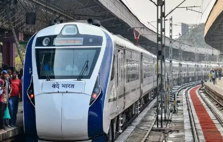 प्रधानमंत्री शनिवार को दिखाएंगे ऑनलाइन माध्यम से गोवा-मुंबई वंदे भारत को हरी झंडी 