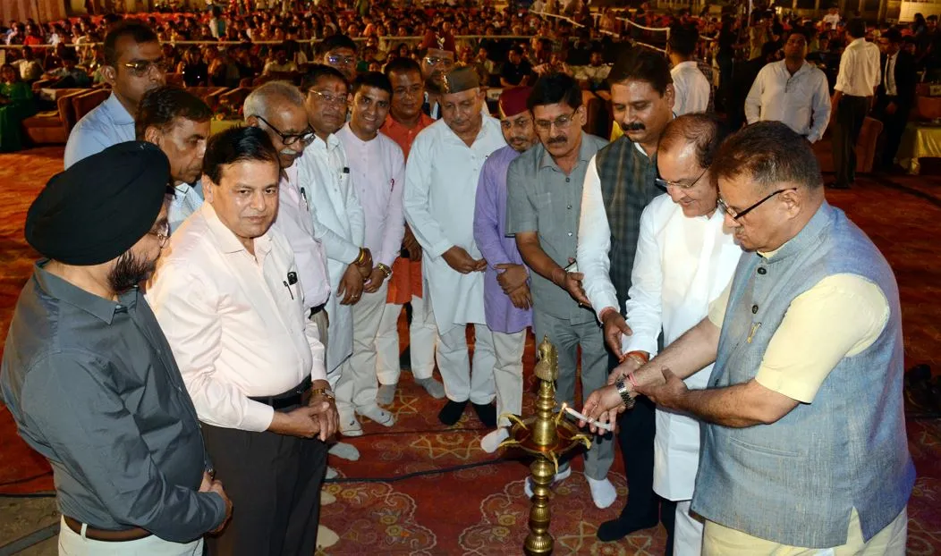 Amrit Vichar Foundation Day: दूसरे स्थापना दिवस पर बड़ी घोषणा, शहीदों के बच्चों को मिलेगी निःशुल्क शिक्षा