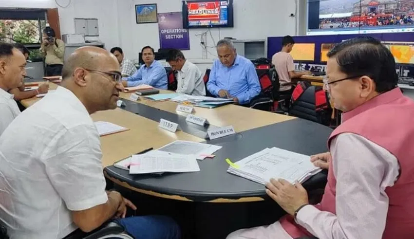 Kedarnath Yatra: बारिश का कहर, केदारनाथ यात्रा पर लगा ब्रेक, अधिकारियों संग सीएम धामी ने की बैठक