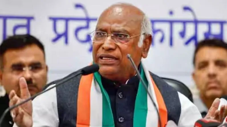 कांग्रेस अध्यक्ष मल्लिकार्जुन खडगे ने कहा- भाजपा का राष्ट्रवाद पूरी तरह से है फर्जी 