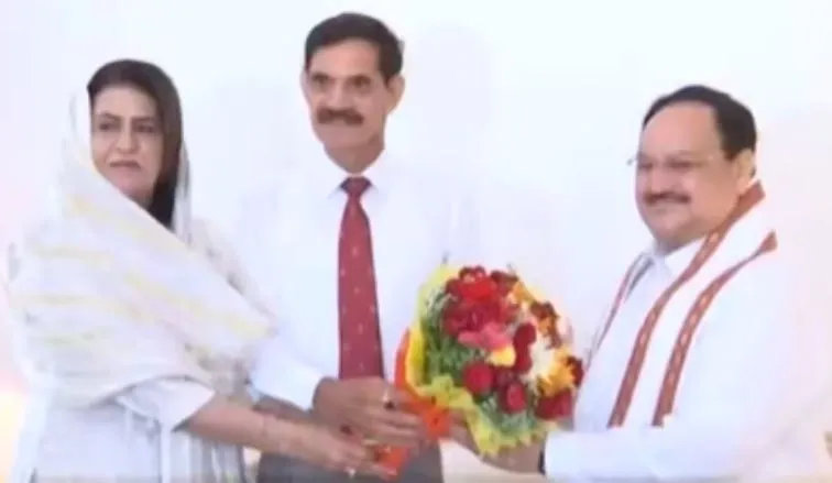 जे पी नड्डा ने सशस्त्र सेनाओं के पूर्व अधिकारियों से मुलाकात कर केंद्र सरकार की बताईं उपलब्धियां