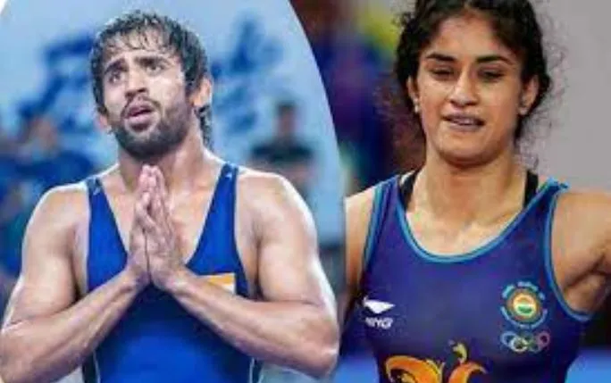 विनेश फोगाट और बजरंग पूनिया ने कहा- नौकरी का डर मत दिखाइए, उसे छोड़ने में भी नहीं हिचकिचाएंगे