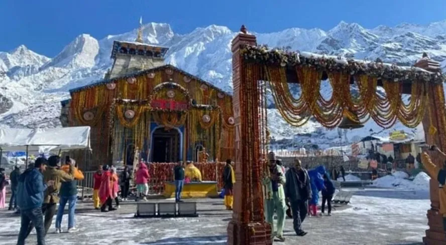 Kedarnath Dham Yatra: बाबा के दर्शन करने वाले श्रद्धालुओं को मिलेगी इलेक्ट्रिक वाहन की सुविधा
