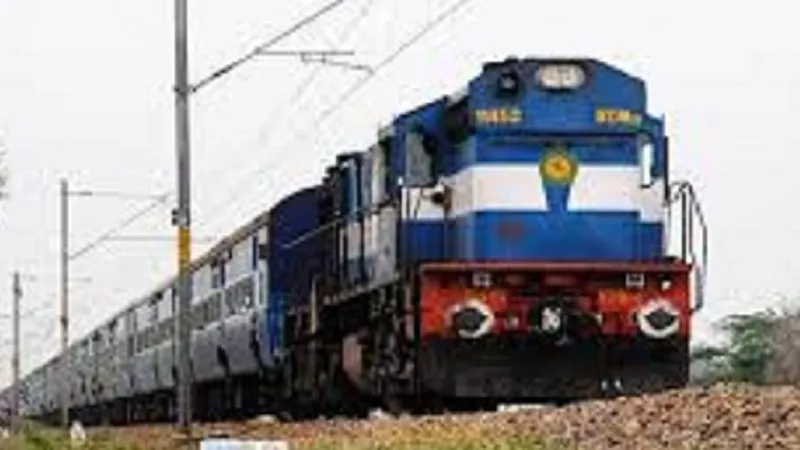 रामपुर : ट्रेन की चपेट में आकर फरीदाबाद के युवक की मौत, मौके पर पहुंची जीआरपी