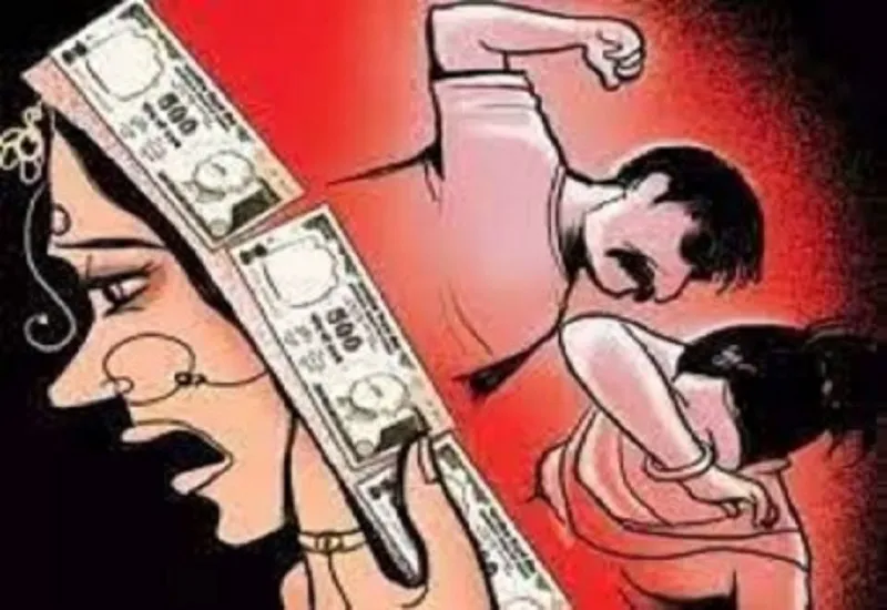 रामपुर : दहेज में पांच लाख नहीं दिए तो जलाकर मार देने की दी धमकी, मारपीट में तीन माह के शिशु की भी मौत