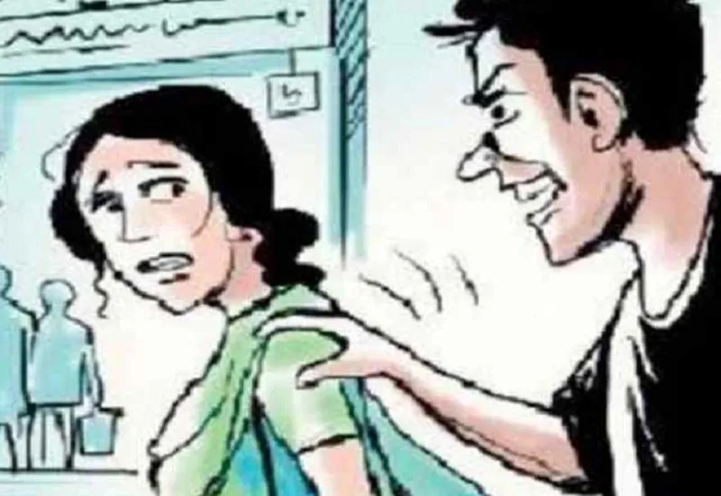 रामपुर : दिनदहाड़े घर में घुसकर महिला से छेड़छाड़, तीन पर रिपोर्ट दर्ज