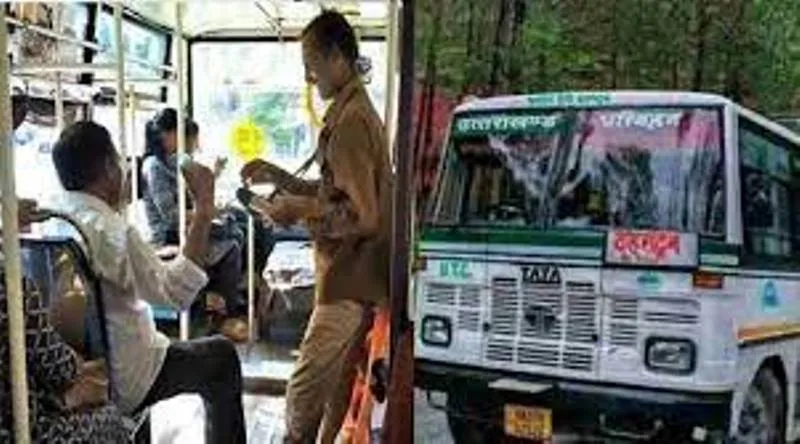 काशीपुर: रोडवेज बस में बेटिकट पकड़े जाने पर पांच परिचालक डिपो से बाहर