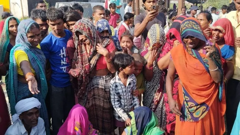 Etawah Murder : दो दिन से गायब युवक की गोली मारकर हत्या, खून से लथपथ मिला शव, जांच में जुटी पुलिस