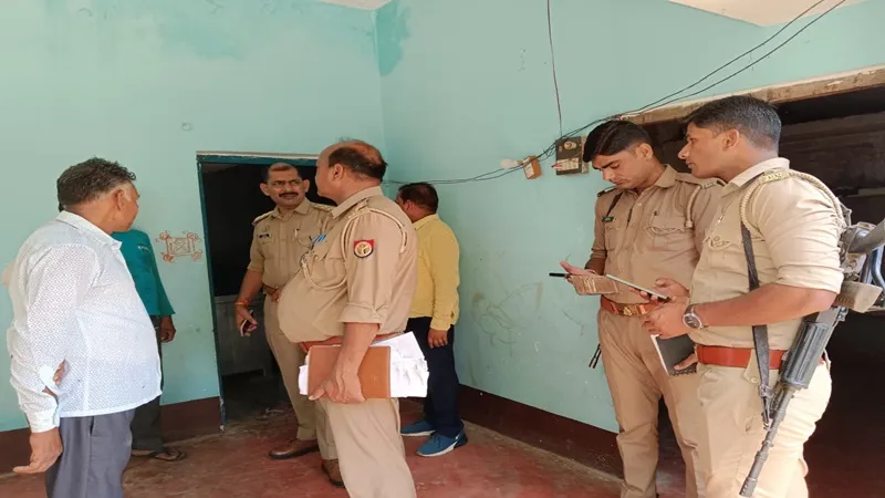 सीतापुर: आधा दर्जन नकाबपोश बदमाशों ने तीन घरों को बनाया निशाना, नकदी समेत जेवरात किया पार 