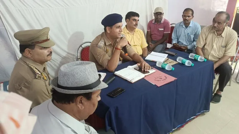 Hamirpur News : त्यौहारों को लेकर अधिकारियों ने पीस कमेटी की बैठक, शांतिपूर्ण ढंग से मनाने की अपील