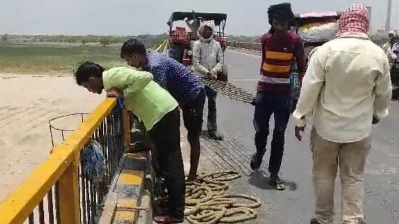 Hamirpur News : 47 वर्ष पुराने यमुना पुल में एक बार फिर से पड़ी दरारें, हल्के वाहनों की आवाजाही जारी