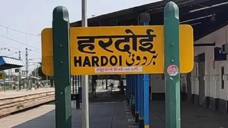 हरदोई: महानिदेशक के आदेश की उड़ी धज्जियां! Order के बाद भी सीएमओ कार्यालय में जमे हैं वरिष्ठ सहायक