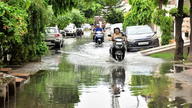 मुरादाबाद : बारिश ने खोली स्मार्ट सिटी में जलनिकासी व्यवस्था की पोल