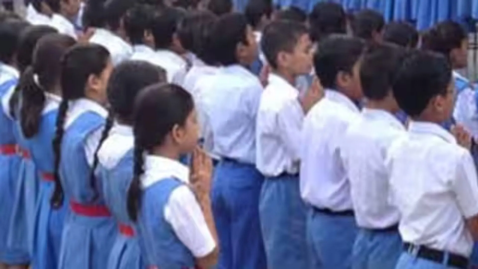 स्कूल में ‘अजान बजाने’ के खिलाफ अभिभावकों ने किया विरोध प्रदर्शन, शिक्षक निलंबित 