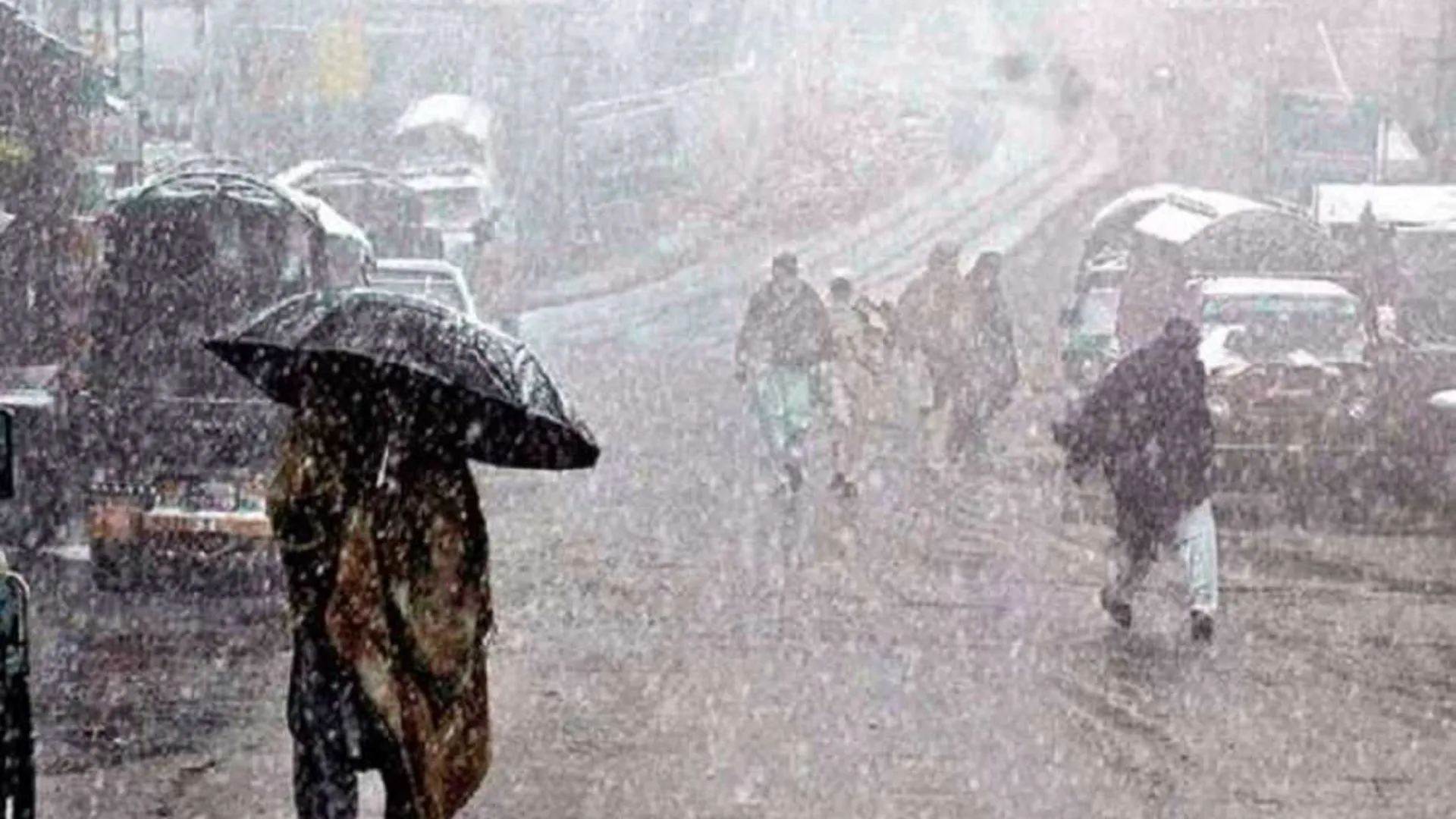 पाकिस्तान में भारी बारिश, 25 लोगों की मौत, 145 घायल 