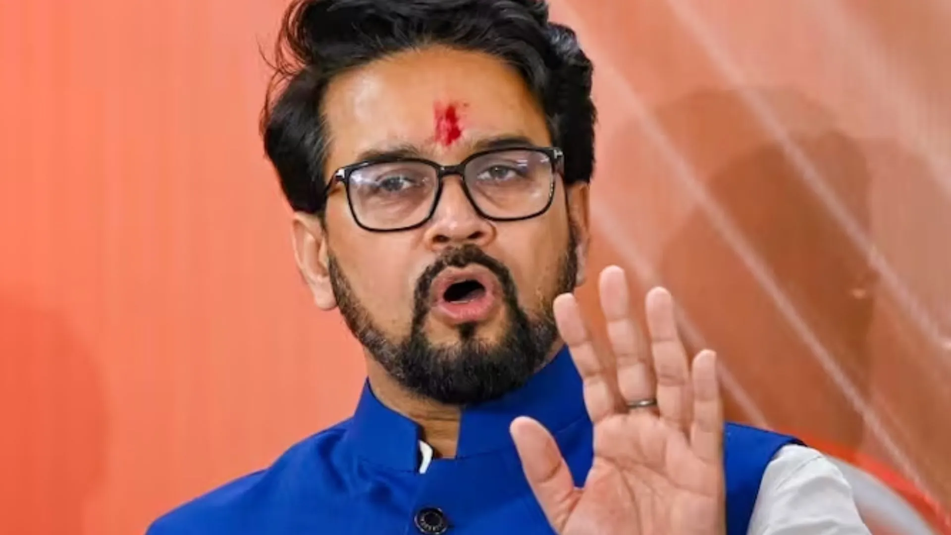 ओटीटी मंच ने भौगोलिक सीमाओं को पाटा है : अनुराग ठाकुर 