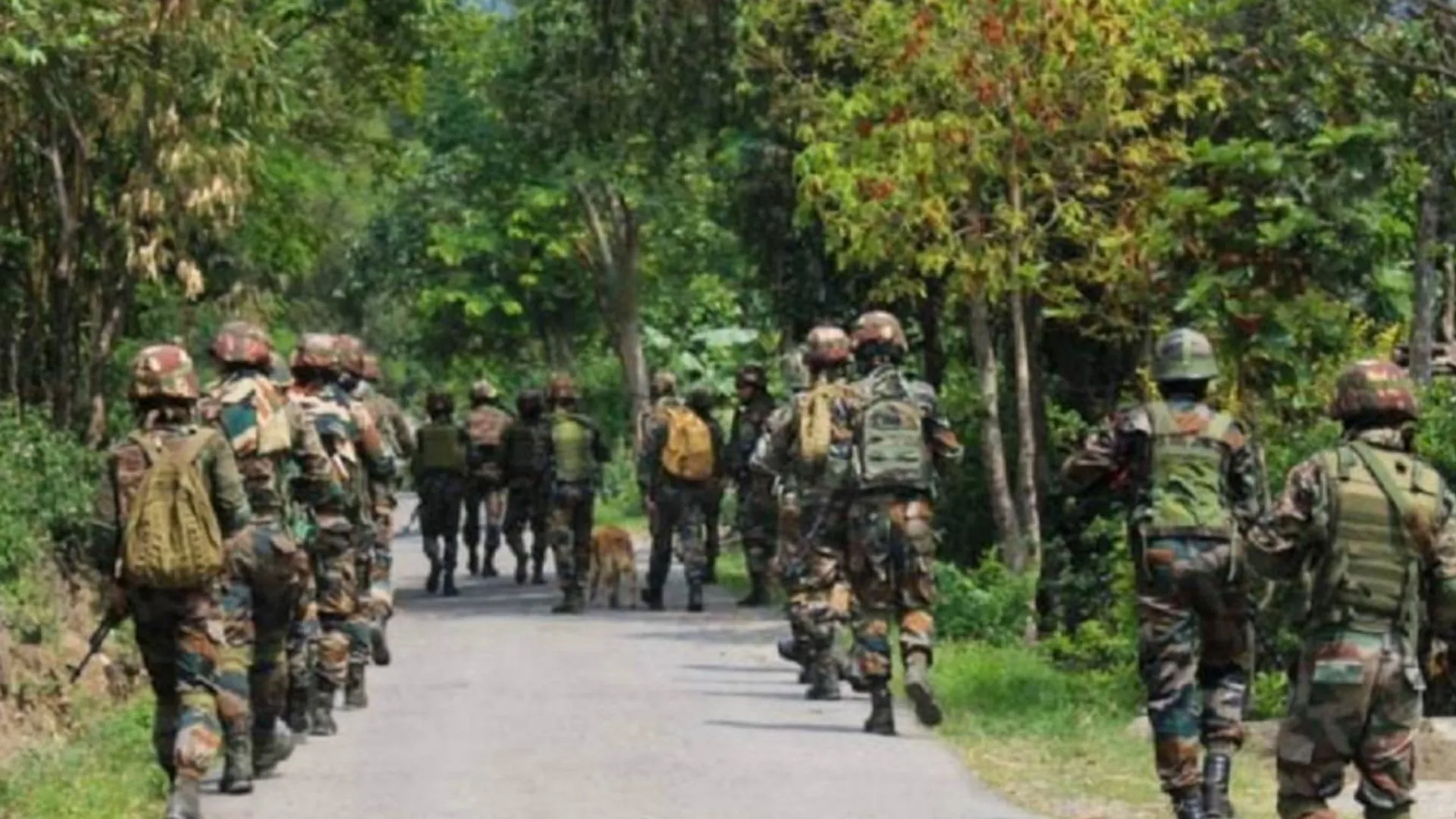 Manipur Violence: मणिपुर में अज्ञात बंदूकधारियों और असम राइफल्स के बीच गोलीबारी, दो जवान घायल 