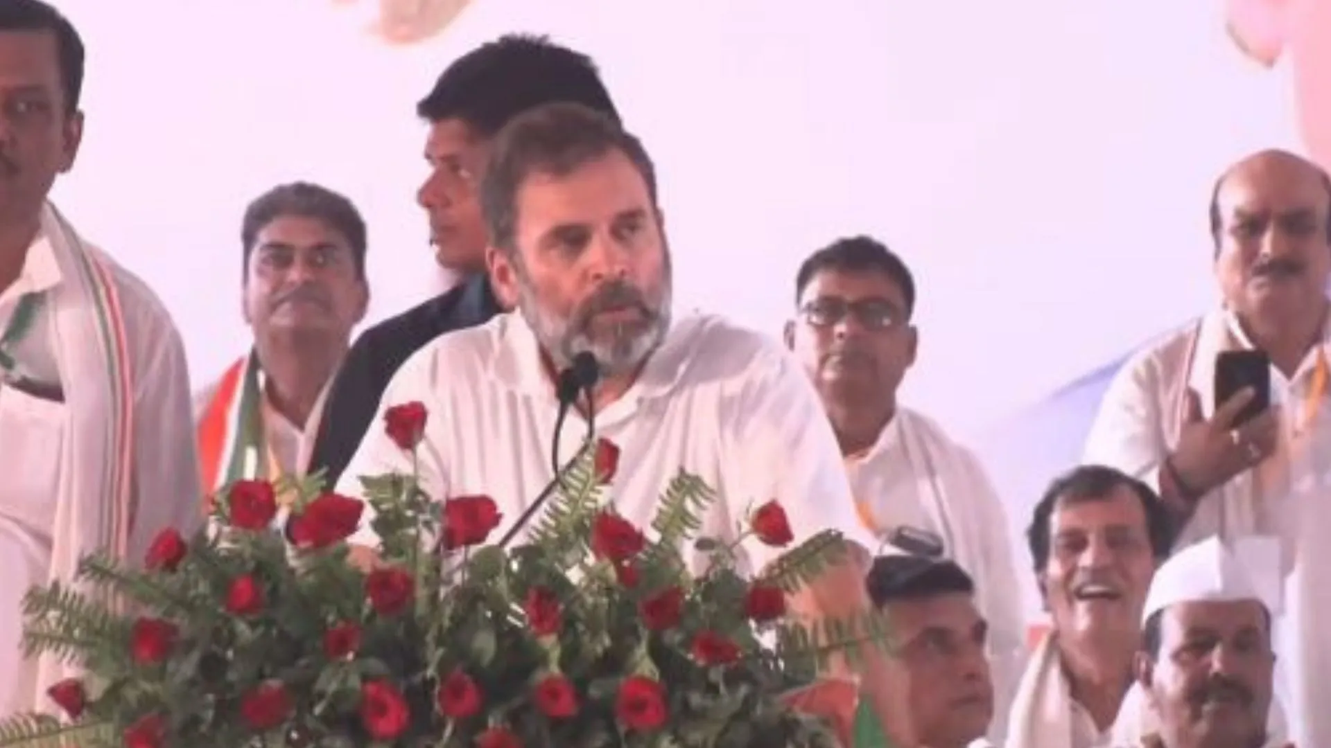 'बीजेपी देश को तोड़ रही, नफरत-हिंसा फैला रही,' महाबैठक से पहले पटना में बोले राहुल गांधी