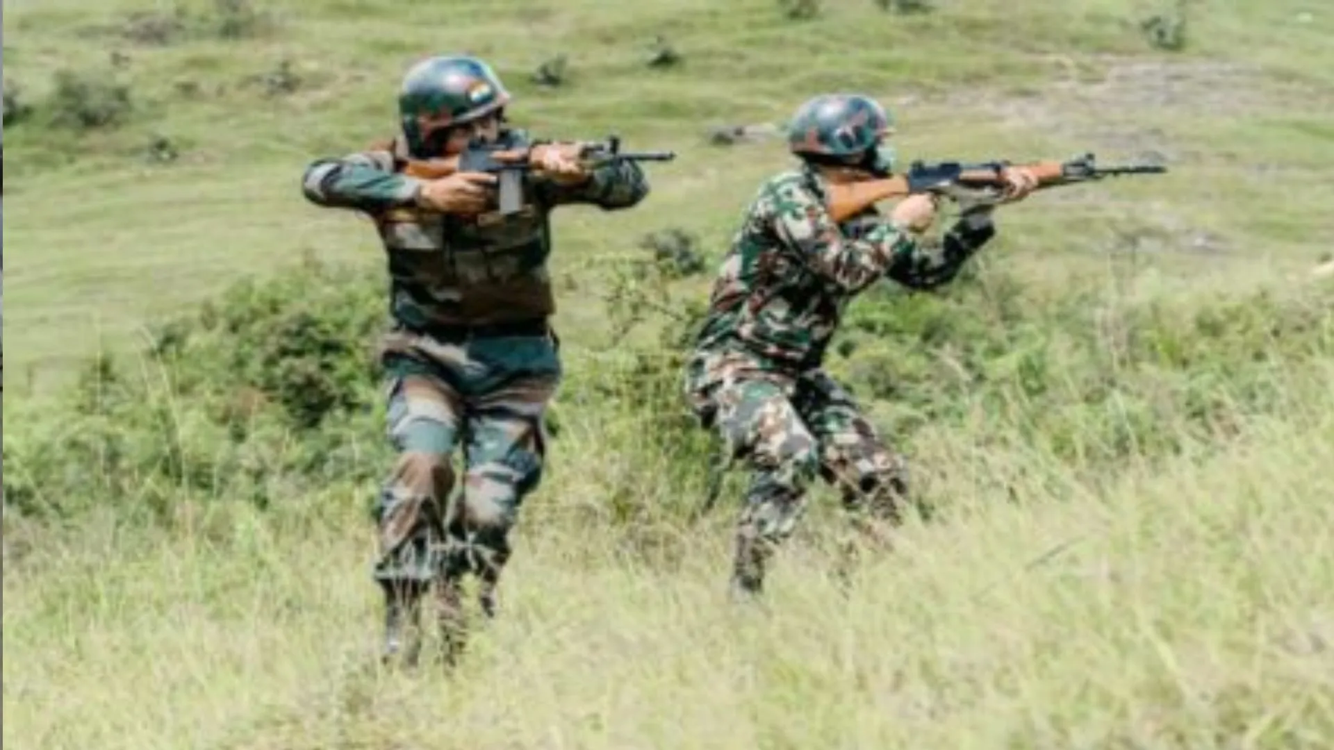 जम्मू-कश्मीर : पुंछ में एलओसी के पास आतंकवादियों के साथ मुठभेड़ में जवान घायल 