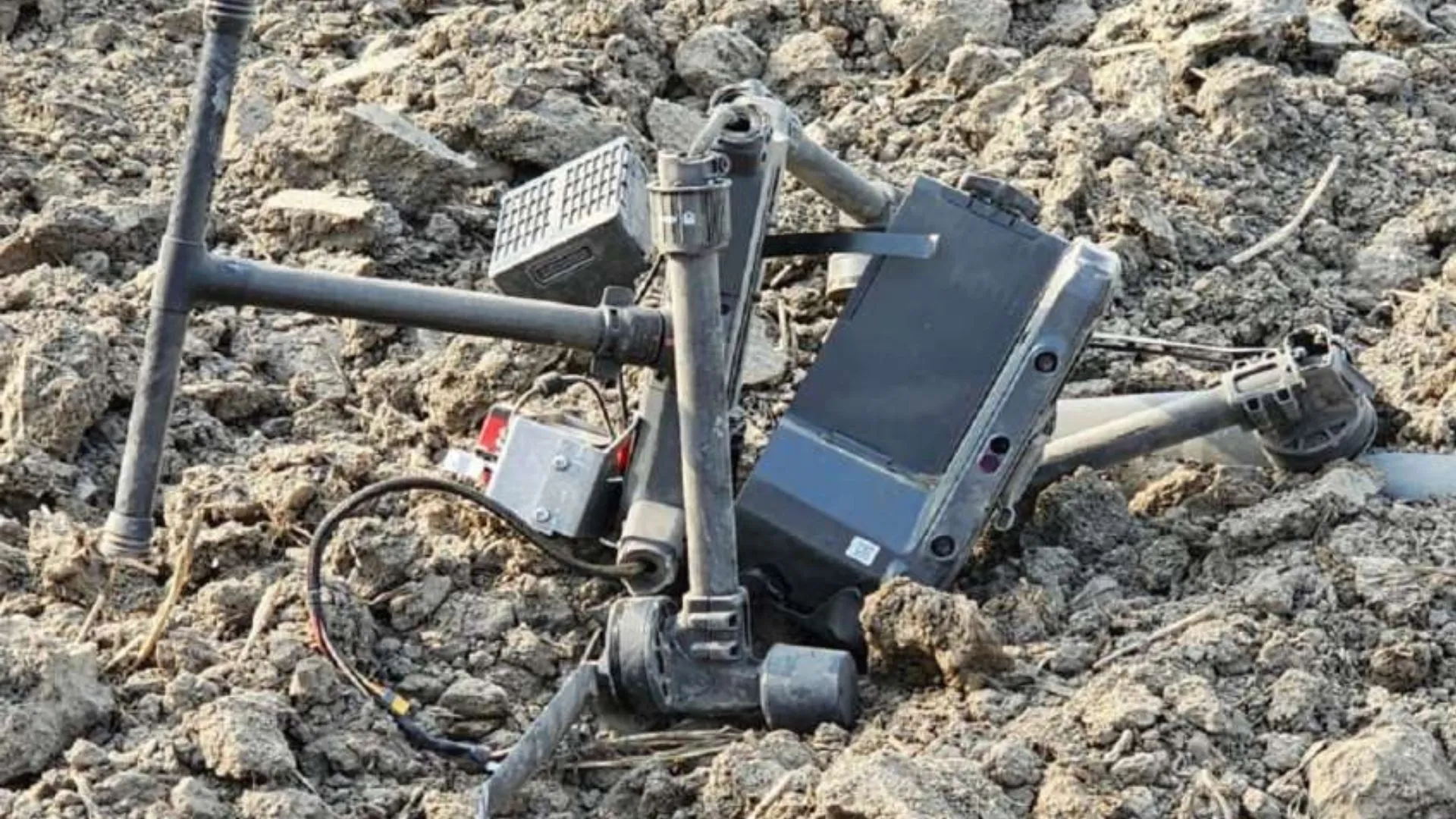 पाकिस्तानी ड्रोन ने फिर की घुसपैठ की कोशिश, बीएसएफ के जवानों ने मार गिराया