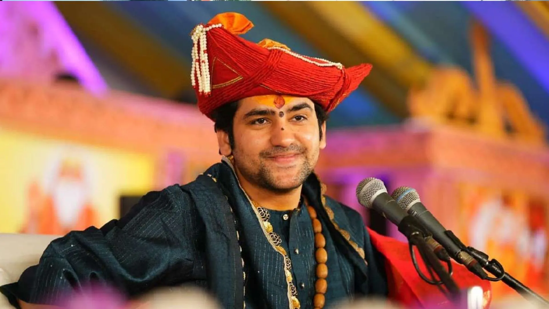 पंडित धीरेंद्र शास्त्री ने कथावाचकों से की अपील, बोले- 'शहरों में कथा करने से धर्म नहीं बचेगा, इसके लिए...' 