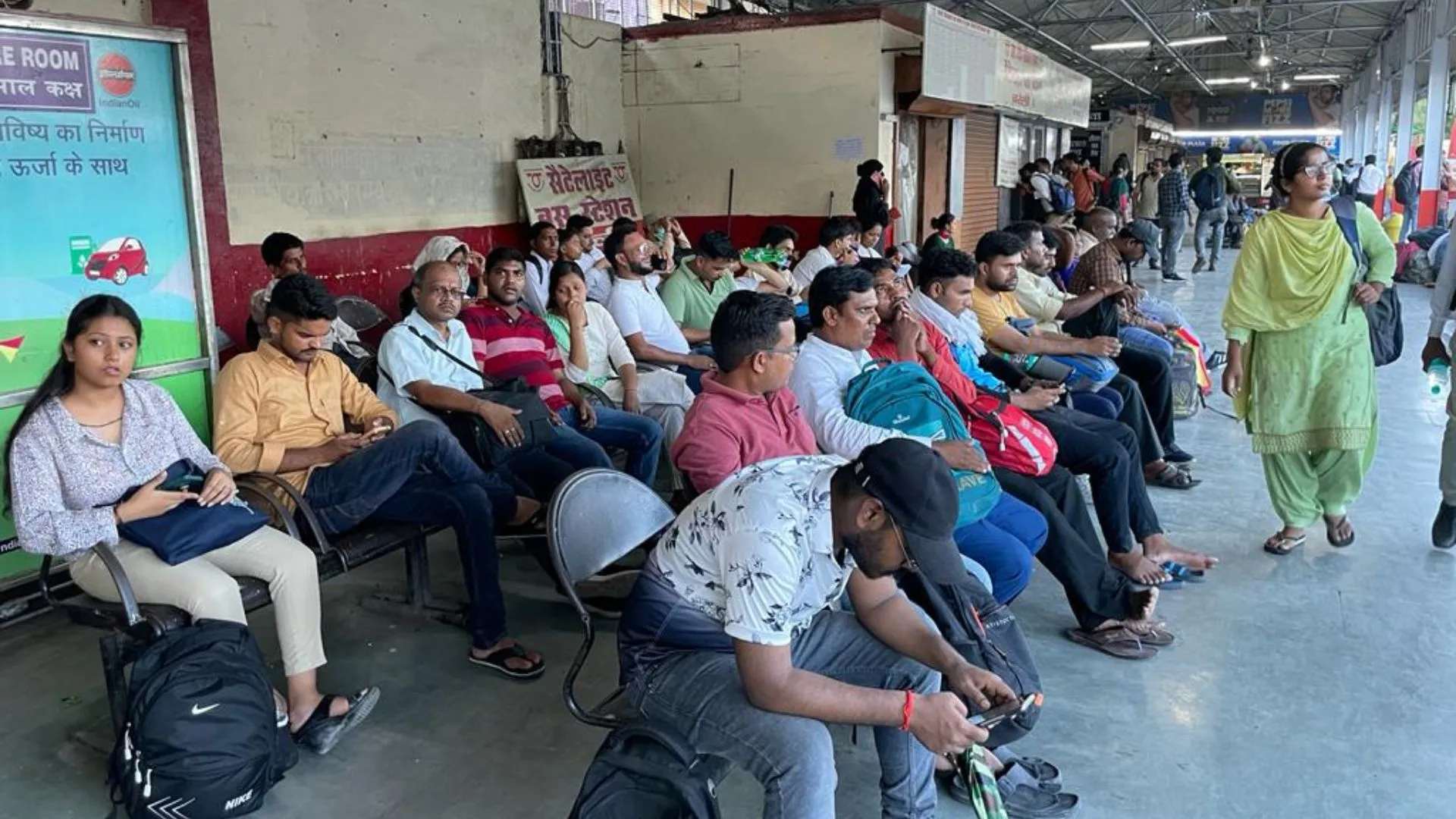 बरेली: UPSSSC परीक्षा...कागजों में लगाईं 300 बसें, अभ्यर्थी हुए परेशान