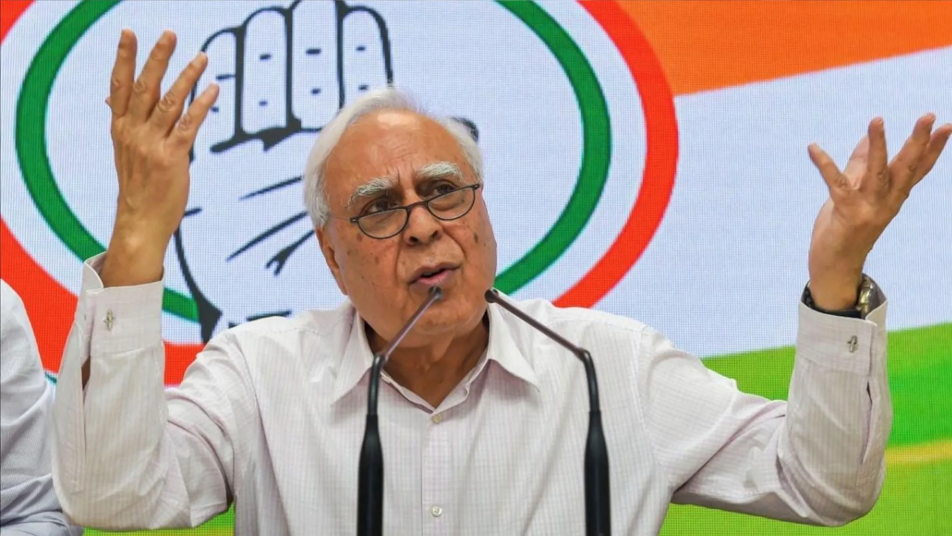 नौ साल बाद क्यों, 2024 चुनाव की वजह से: सिब्बल ने यूसीसी को लेकर प्रधानमंत्री पर साधा निशाना 