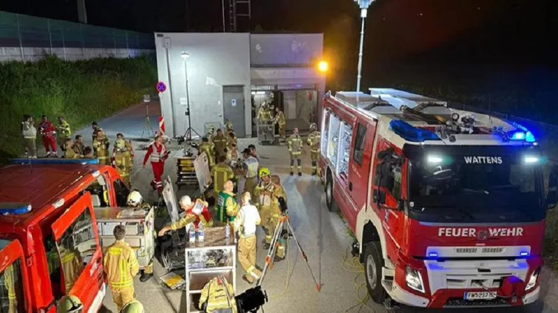 Austria में सुरंग में आग लगने के बाद ट्रेन से यात्रियों को निकाला, 50 यात्री घायल