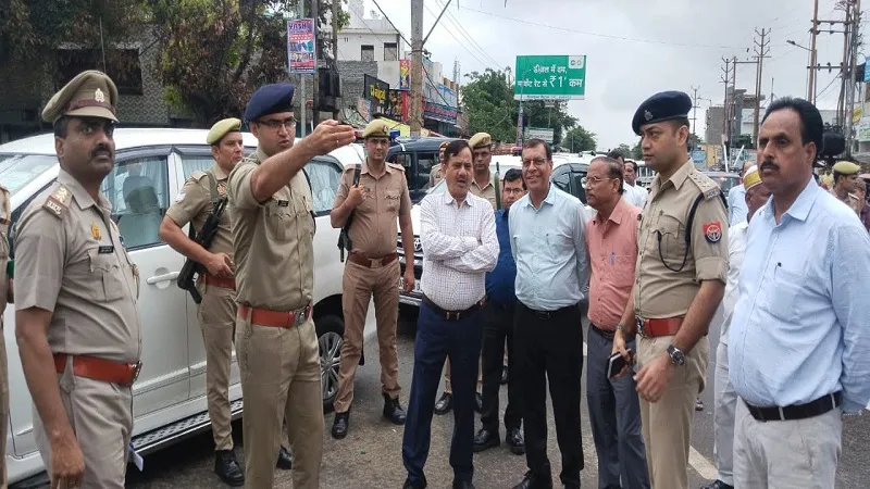 अमरोहा : कावड़ यात्रा को लेकर डीएम व एसपी ने किया निरीक्षण, अधिकारियों को दिए दिशा निर्देश