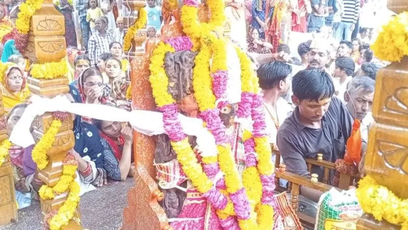 Jagannath Rath Yatra 2023 : जगन्नाथ मंदिर से निकली रथ यात्रा, भक्तों ने लगाए जयकारे, युवाओं की टोली थिरकती रही