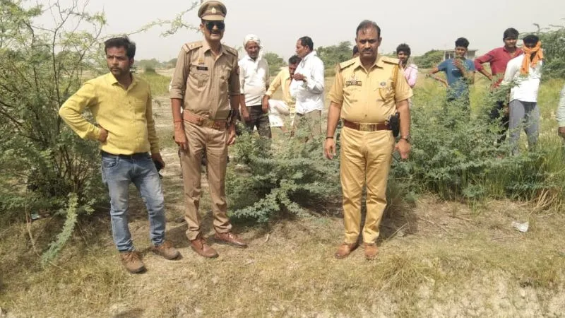 Kannauj News : नाले में मिला युवती का शव, पास में मिला एक झोला, मृतका की नहीं हो सकी शिनाख्त