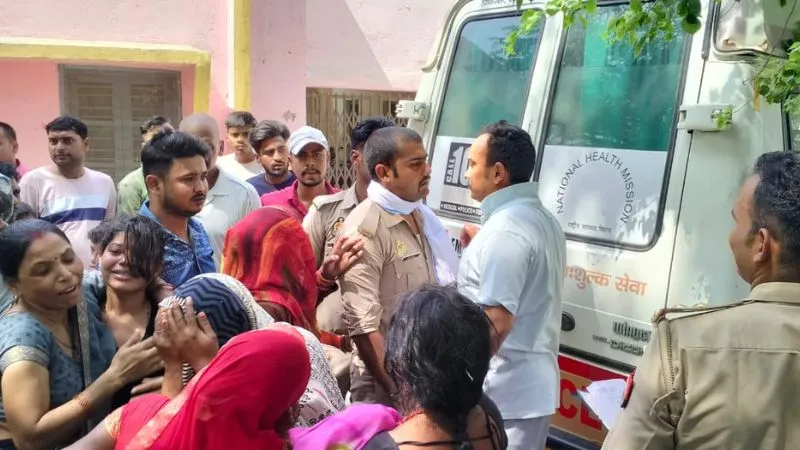 Kanpur Accident : घाटमपुर में ट्रक ने बाइक सवार छात्रों को कुचला, दोनों की मौत, परिजन रो-रोकर हुए बेहाल